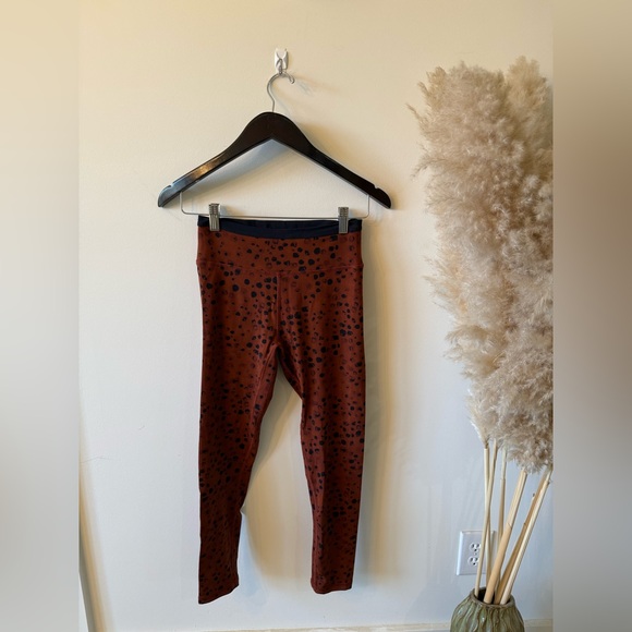 Storets athletica Brown Patterned Leggings - Picture 1 of 3